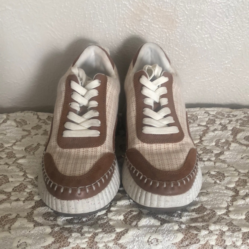 Universal Thread Brown and Cream Casual Sneakers with Textured Sole